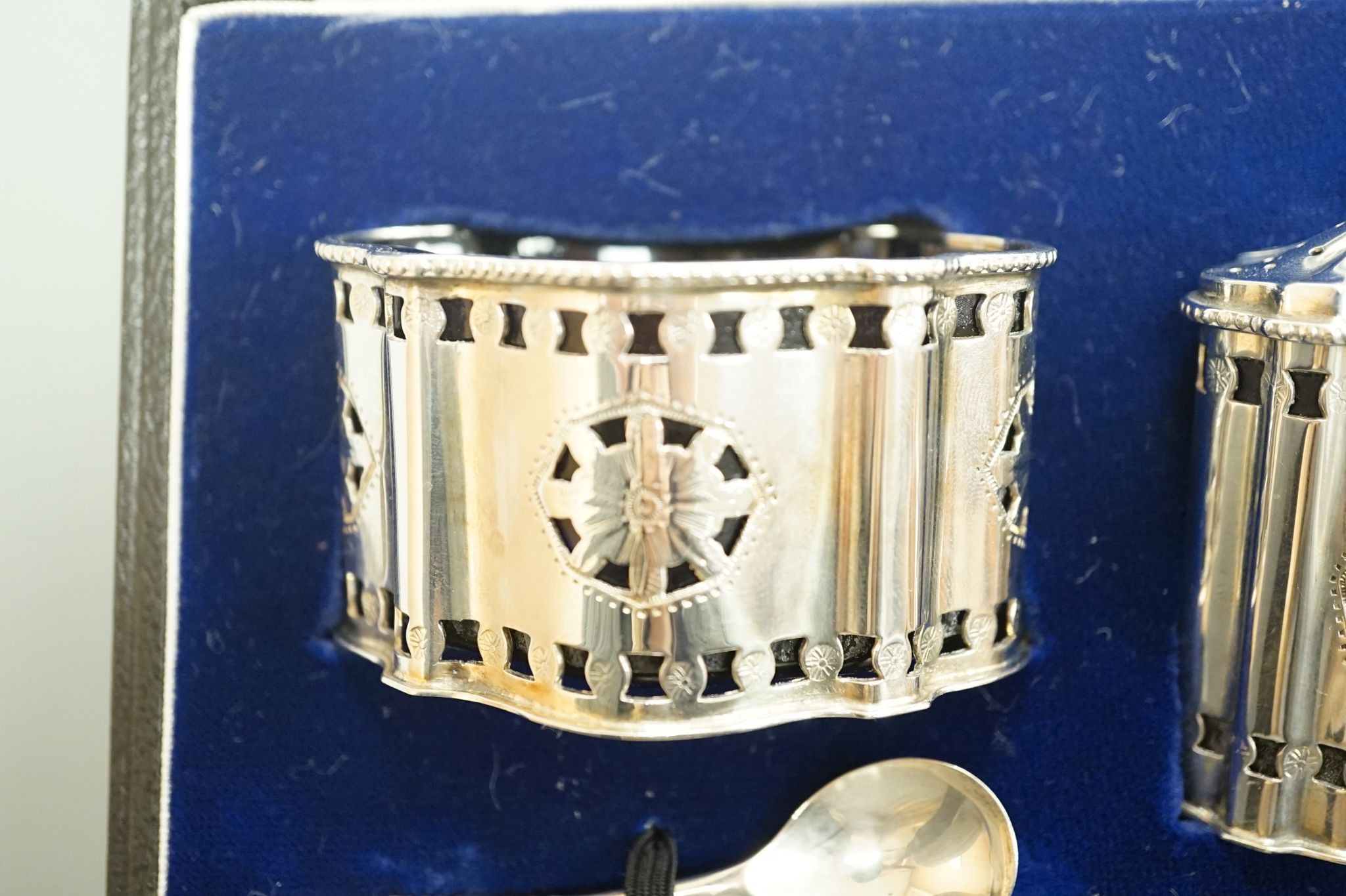 A modern cased three piece silver condiment set, by A. Chick & Sons Ltd, London, 1971.